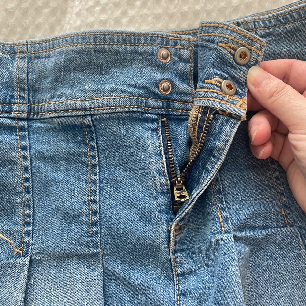 Beautiful jean skirt. - Picture 5 of 5